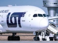 Samolot LOT-u musiał pilnie zawrócić. Na pokładzie prawie 300 osób