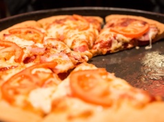 Popularna sieć ma kłopoty. Zamyka 250 pizzerii