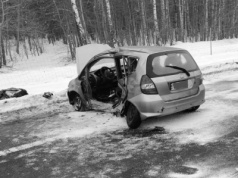 Tragedia na DK51. Nie żyje ksiądz. Fatalny błąd doprowadził do dramatu