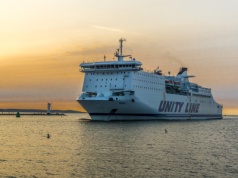 Lód na Bałtyku i odwołane rejsy. Promy mogą pływać w konwojach