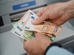 Obniżka zasiłków dla osób, które straciły dobrą pracę