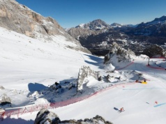 Trzech narciarzy zginęło na skutek lawin w Dolomitach. Włoskie służby ostrzegają