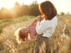 Odrobina „brudu” może chronić przed alergiami. Nowe odkrycia naukowców z Yale