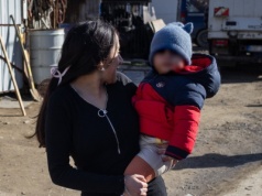 Jak żyją romskie kobiety w Polsce? Pojechałam do ich wsi. "Piętnaście lat to u nas dobry wiek na rodzenie dzieci"