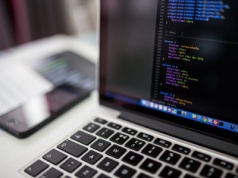 Uwaga na fałszywe e-maile podszywające się pod urząd skarbowy. Trwa fala oszustw