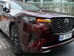 Spala 5,7 l, a i tak stoi w salonie od 2024 roku. Dealer obniża cenę rodzinnej Mazdy o 56 tys. zł