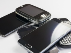 Smartfony kiedyś i dzisiaj. Tych funkcji już w nich nie ma