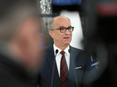 Rzecznik MSZ dementuje doniesienia ws. Czarzastego. "Prawie prawda czyni wielką różnicę"