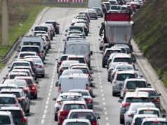 Niemcy ugrzęźli w korkach. Pół miliona zatorów i 478 tys. godzin stania