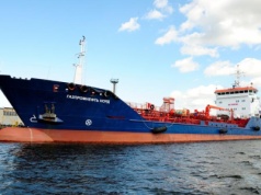 Flota błąka się po oceanie. Rosyjskie 12 mln baryłek krąży bez celu i szuka kupca