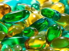 Polacy łykają na potęgę. To od tego "sypią się" włosy i stawy