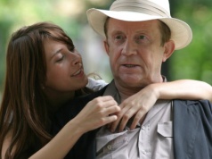 Córka Edwarda Linde-Lubaszenki poszła w jego ślady. Tak zmarły aktor mówił o Beacie