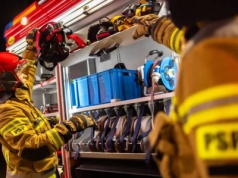 Płonie hala ze zbożem koło Słupcy