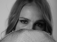 Nie wiedziała o jednym przepisie i przez miesiąc odmawiała klientom faktur