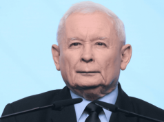 Kaczyński wraca do gry po wizycie w szpitalu. To dzieje się teraz w jego domowym biurze