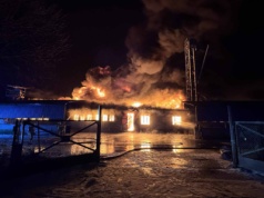 Pożar magazynu zbożowo-paszowego. 16 zastępów straży pożarnej