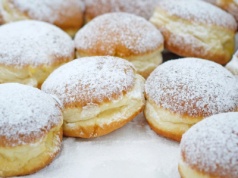 Eksperci przebadali pączki z supermarketów. Odradzają wypieki znanej sieci