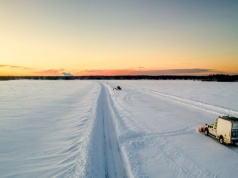 Otwarto drogę lodową na Bałtyku. Podróż na własne ryzyko
