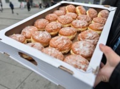 Tłusty czwartek. Sprzedają pączki za 69 groszy. Trzeba spełnić warunki