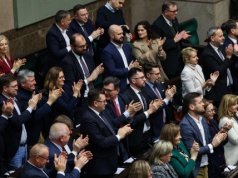 6 dodatkowych dni wolnych dla wszystkich pracowników. Dokumenty już w Sejmie