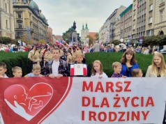 Organizator Marszów dla Życia i Rodziny ocenzurowany przez Facebooka. Kuriozalny pretekst