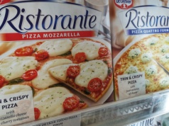 Popularna pizza znika ze sklepów. Decyzja Dr. Oetkera wywołała burzę