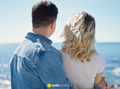 Ma romans z mężczyzną o 21 lat młodszym od niej. "Nikt nie może się o nas dowiedzieć. To musi dziać się po cichu"