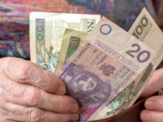 Ile można dorobić do emerytury? ZUS opublikował nowe limity