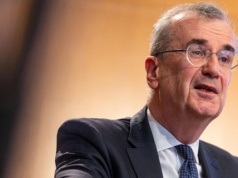 Niespodziewana rezygnacja prezesa Banku Francji