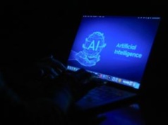 AI czerpie z zatrutego źródła. Propaganda w modelach językowych