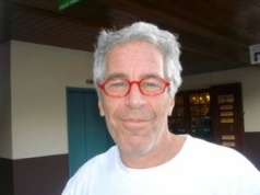 Apel ofiar Epsteina podczas Super Bowl. "Zasługujemy na prawdę"