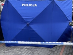 Dramatyczne odkrycie w dworcowej toalecie. W pomieszczeniu ciało mężczyzny