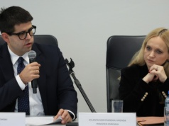 Samorząd lekarski ostro krytykuje plany Ministerstwa Zdrowia. "Otworzy drzwi do nepotyzmu"