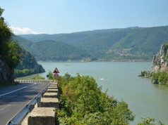 Żelazne Wrota. Wzdłuż Dunaju na granicy Serbii i Rumunii