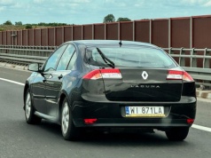 Rynek aut używanych 2026: najchętniej importujemy tanie, starsze pojazdy. Benzyna i diesel królują!