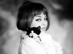 Zamieszkała z byłą żoną i teściową męża. Gwiazda PRL-u łamała tabu