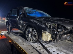 Groźny wypadek na A1, pijany kierowca przebił się na inny pas. Są utrudnienia