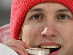 Wielki sukces polskiego skoczka na Igrzyskach Olimpijskich. Kim jest Kacper Tomasiak?