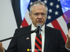 "Nie będziemy tolerowali". Ambasador USA zabrał głos po głośnym wpisie o Czarzastym