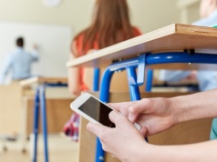 Uczniowie streamują lekcje, nauczyciele nie wiedzą. Co 4 relacja ze szkoły w Polsce