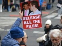 Kongresmeni USA poznali nieocenzurowane akta sprawy Epsteina. "To obrzydliwe"