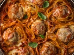 Obiad jak z włoskiej trattorii bez wychodzenia z domu. Wystarczy forma do pieczenia