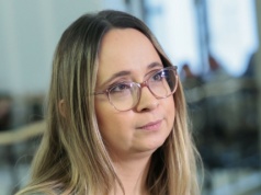 Chce, aby wypłaty były jawne w każdej polskiej firmie. Ale bardziej kontrowersyjne jest jeszcze zupełnie coś innego