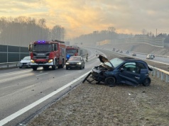 Totalna "szklanka" na S-1 między Bielskiem-Białą a Dankowicami. Kraksa i utrudnienia w ruchu