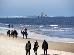 Uzdrowisko rzut beretem od Polski. Termy, morze i cesarski klimat