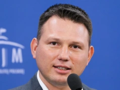 "Nasz postkomunista". Mentzen broni Czarzastego