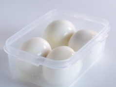 Ile dni trzymasz ugotowane jajka w lodówce? Po tym czasie staną się nieświeże