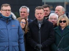 To była pierwsza taka miesięcznica smoleńska od lat! Zabrakło na niej Jarosława Kacz…