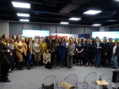 Bank Pekao S.A. wspiera kobiety w branży cyberbezpieczeństwa. Stowarzyszenie Women Go Cyber z wizytą na Żubra