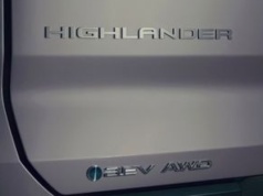 Toyota Highlander wróci w nowej formie. Nie tego się spodziewaliście